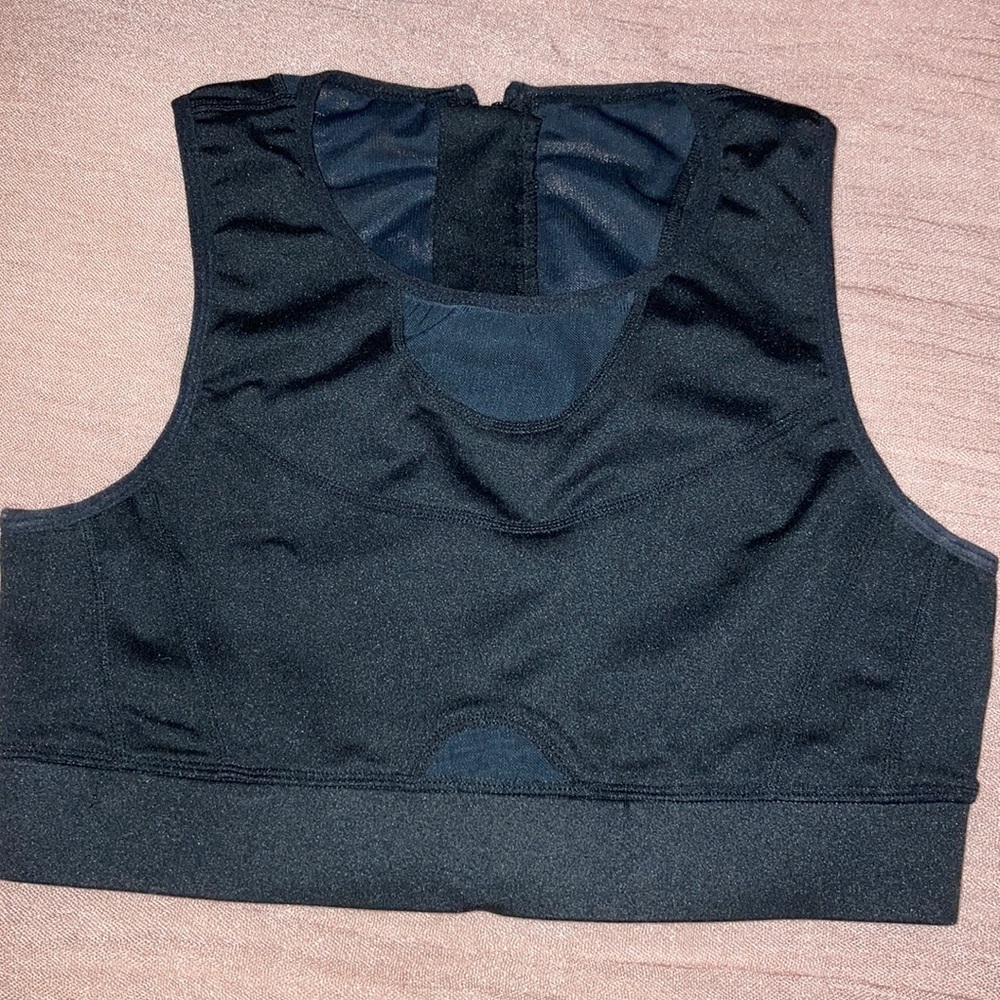 Mono B sports bra